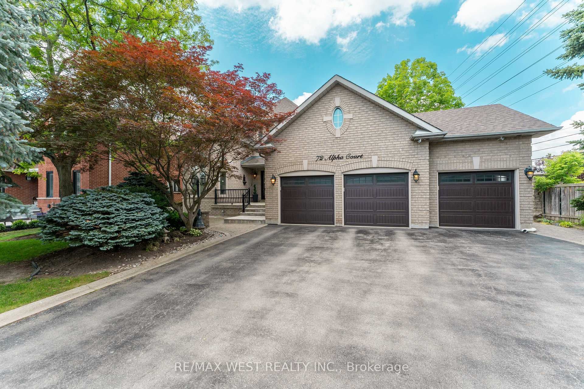 72 Alpha Court photo 42