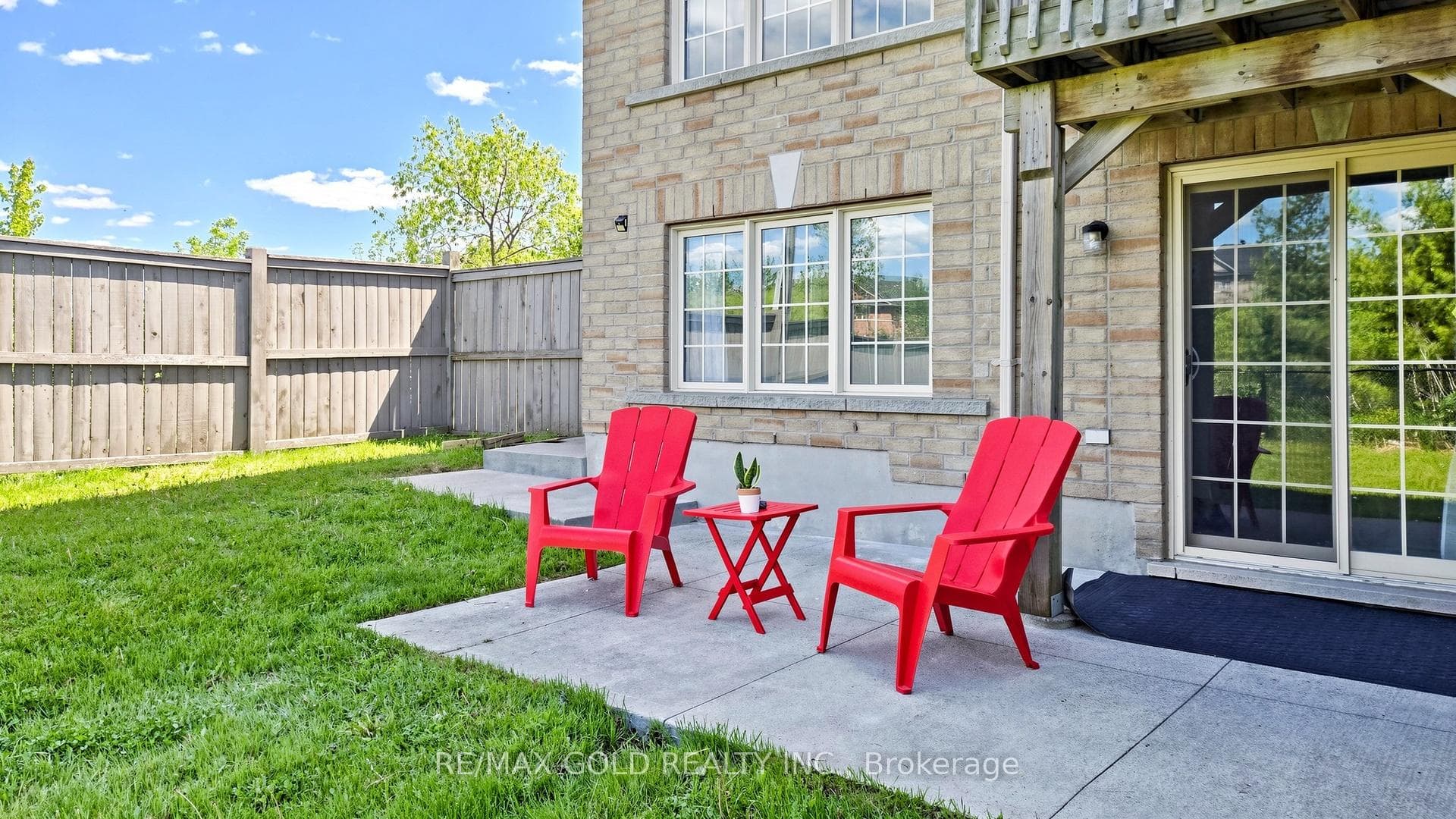 9 Edgewater Court photo 43