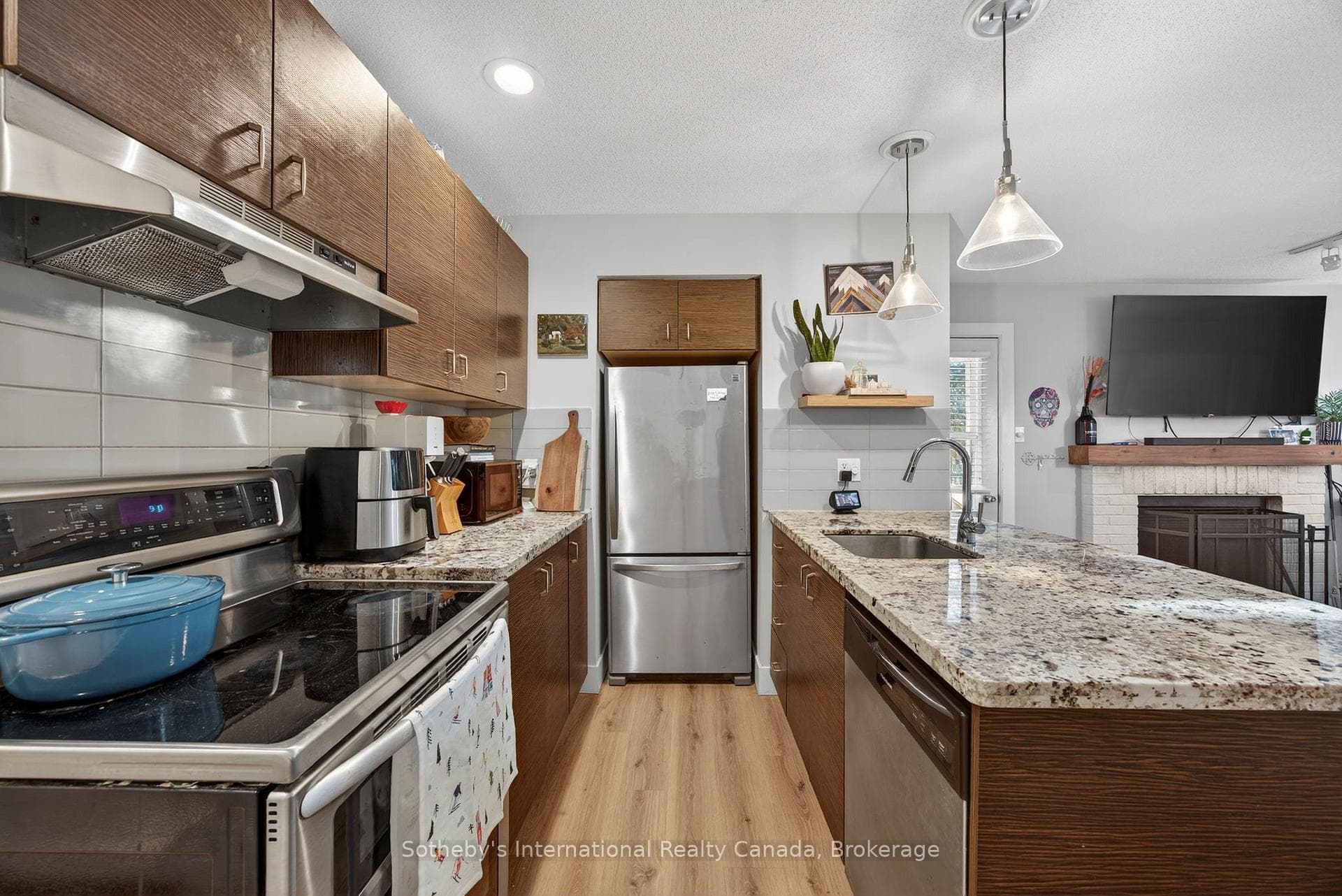 23 DAWSON Drive Unit 113 photo 13