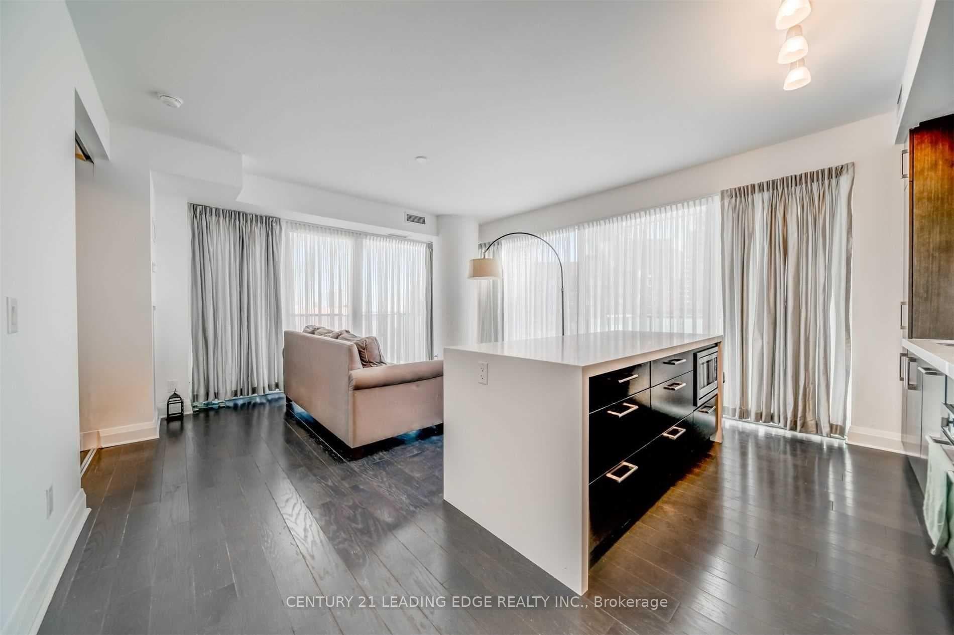 1080 Bay Street Unit 2302 photo 9