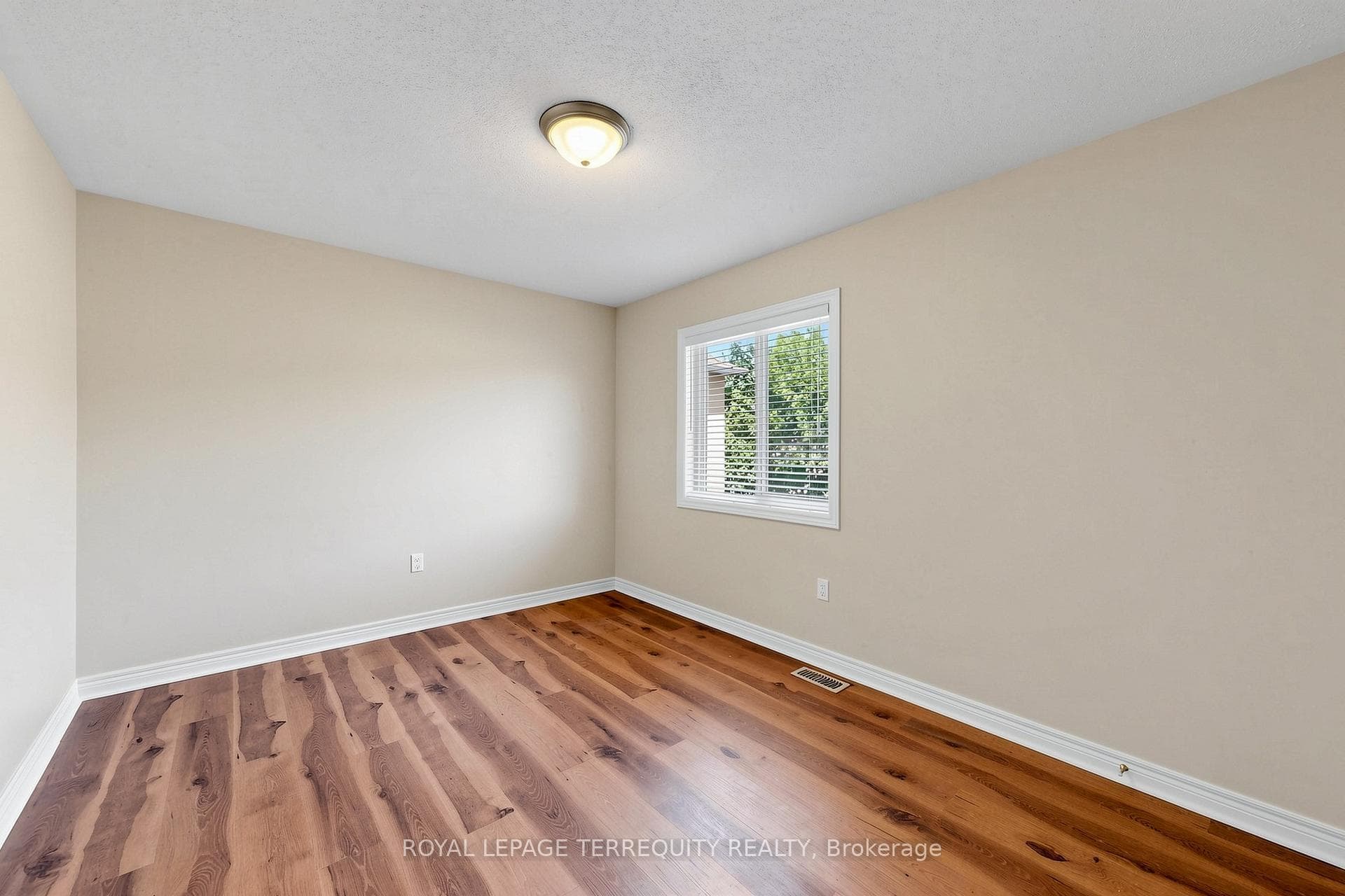 12 Ballantyne Drive photo 34