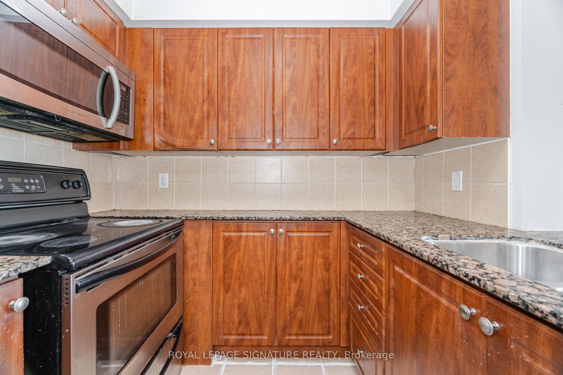 225 Sherway Gardens Road Unit 704 photo 14