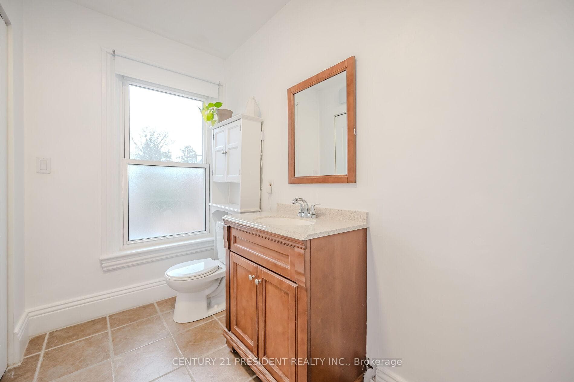 145 Erie Avenue photo 26