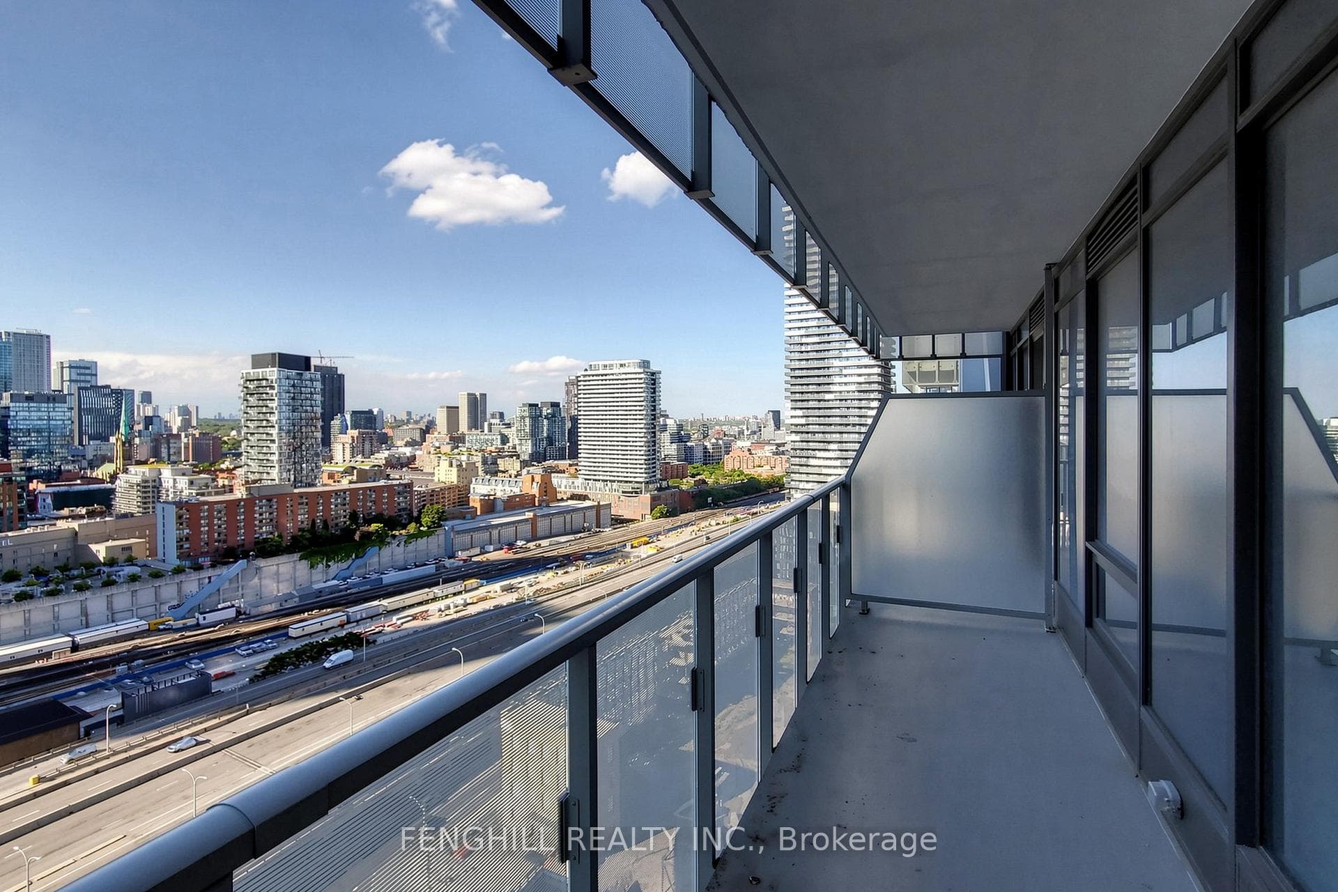28 Freeland Street Unit 2104 photo 31