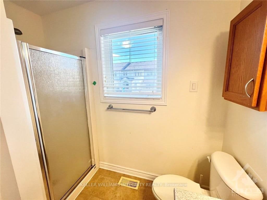 102 BRADY Avenue photo 23