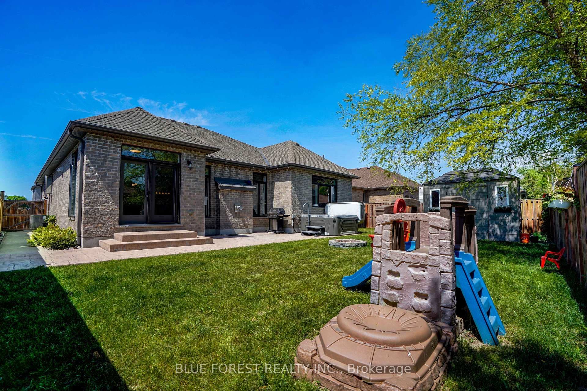 14 Thames Springs Crescent photo 48