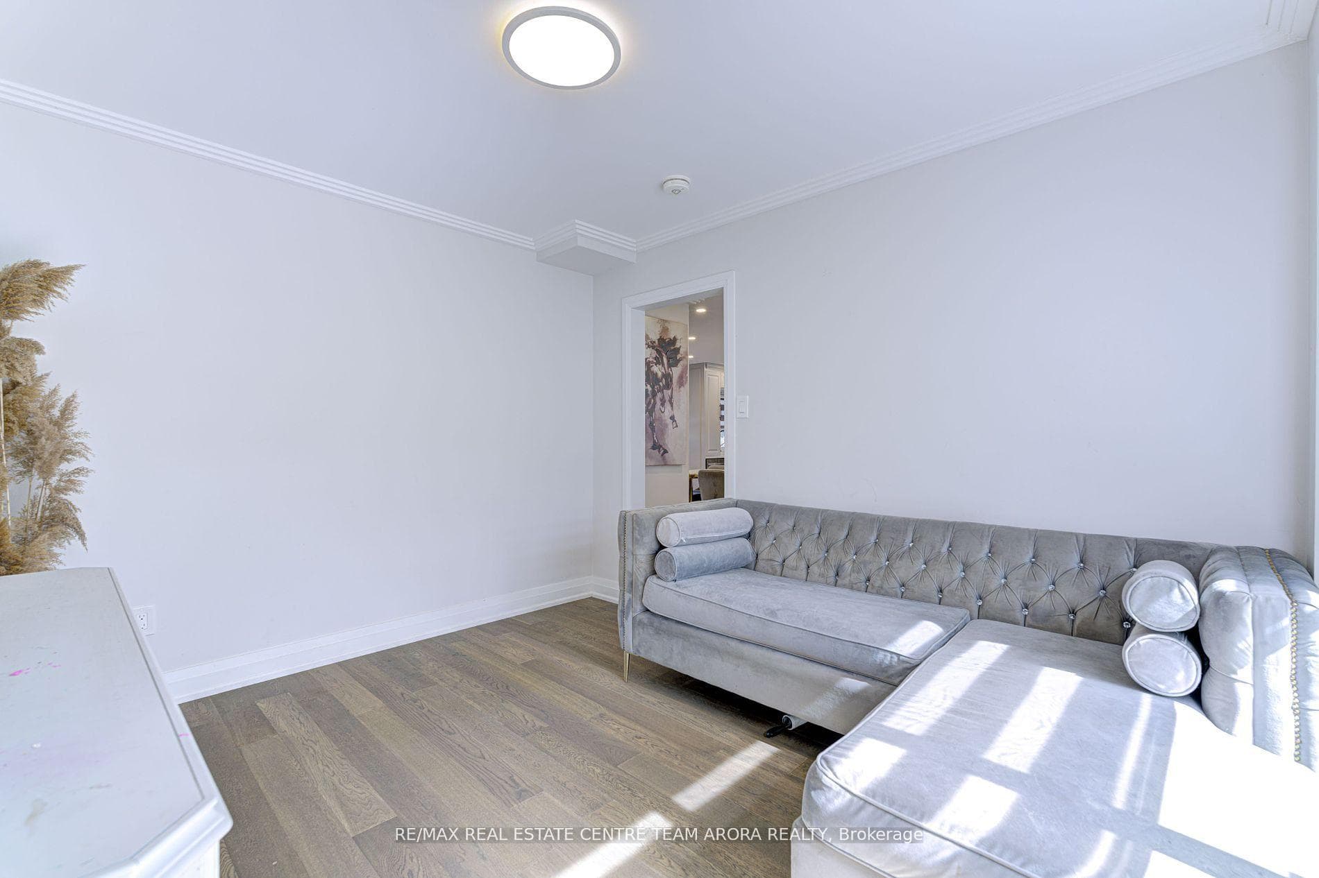 384 Lolita Gardens photo 14