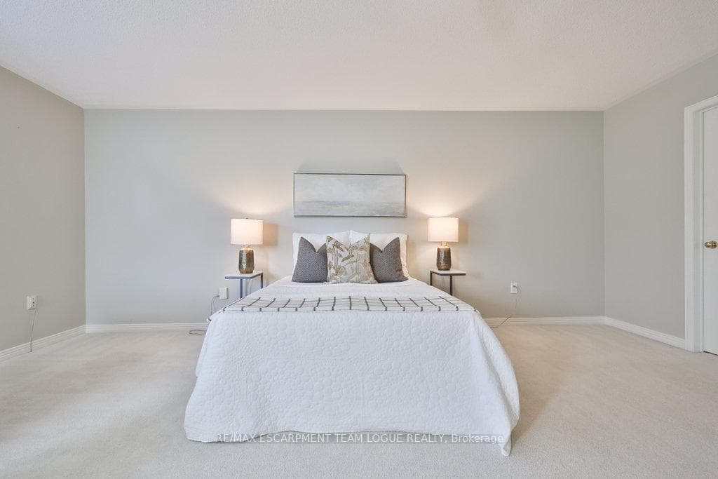 2165 Country Club Drive Unit 16 photo 25