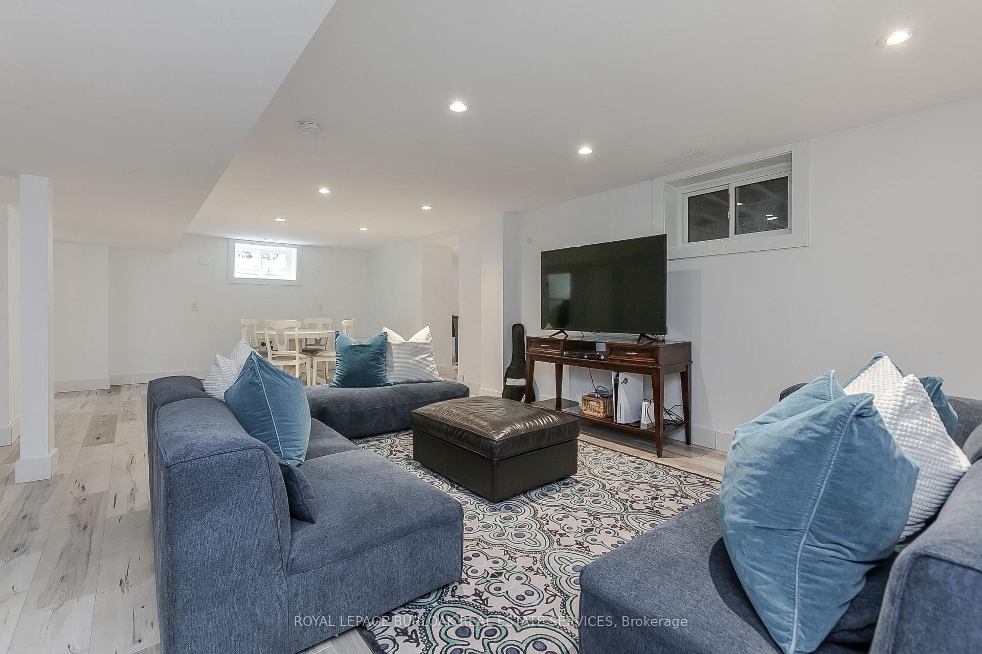 417 Strathcona Drive photo 21