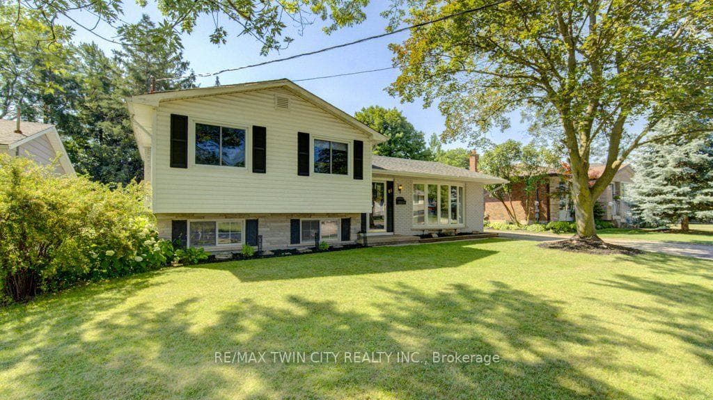 61 Windsor Street photo 2