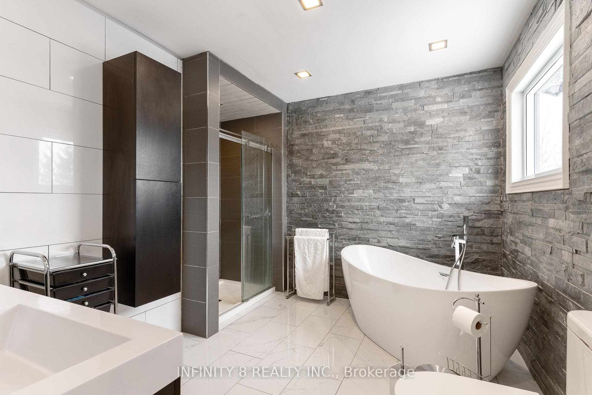 9458 Willoughby Drive photo 31