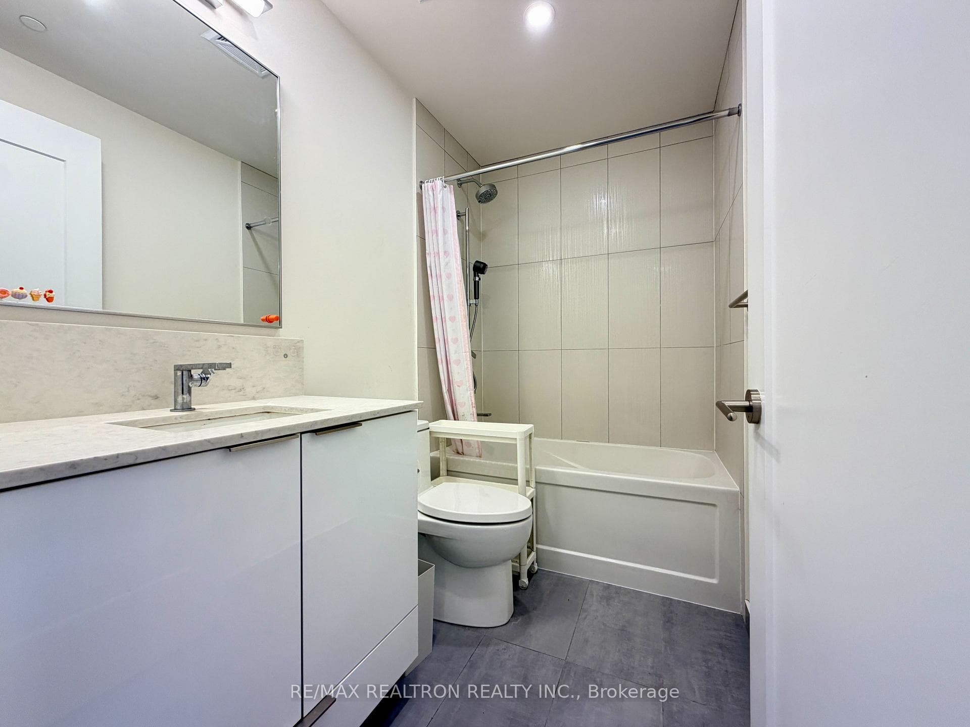 28 Freeland Street Unit 4206 photo 6