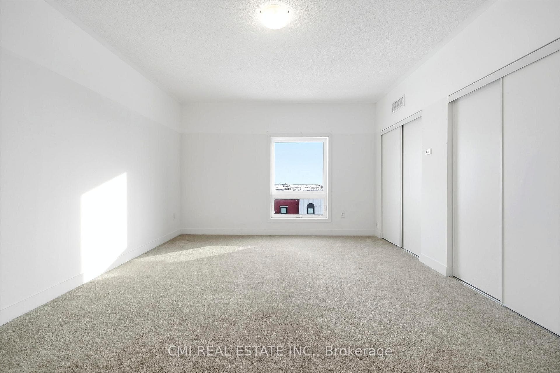4 Spice Way Unit 501 photo 24