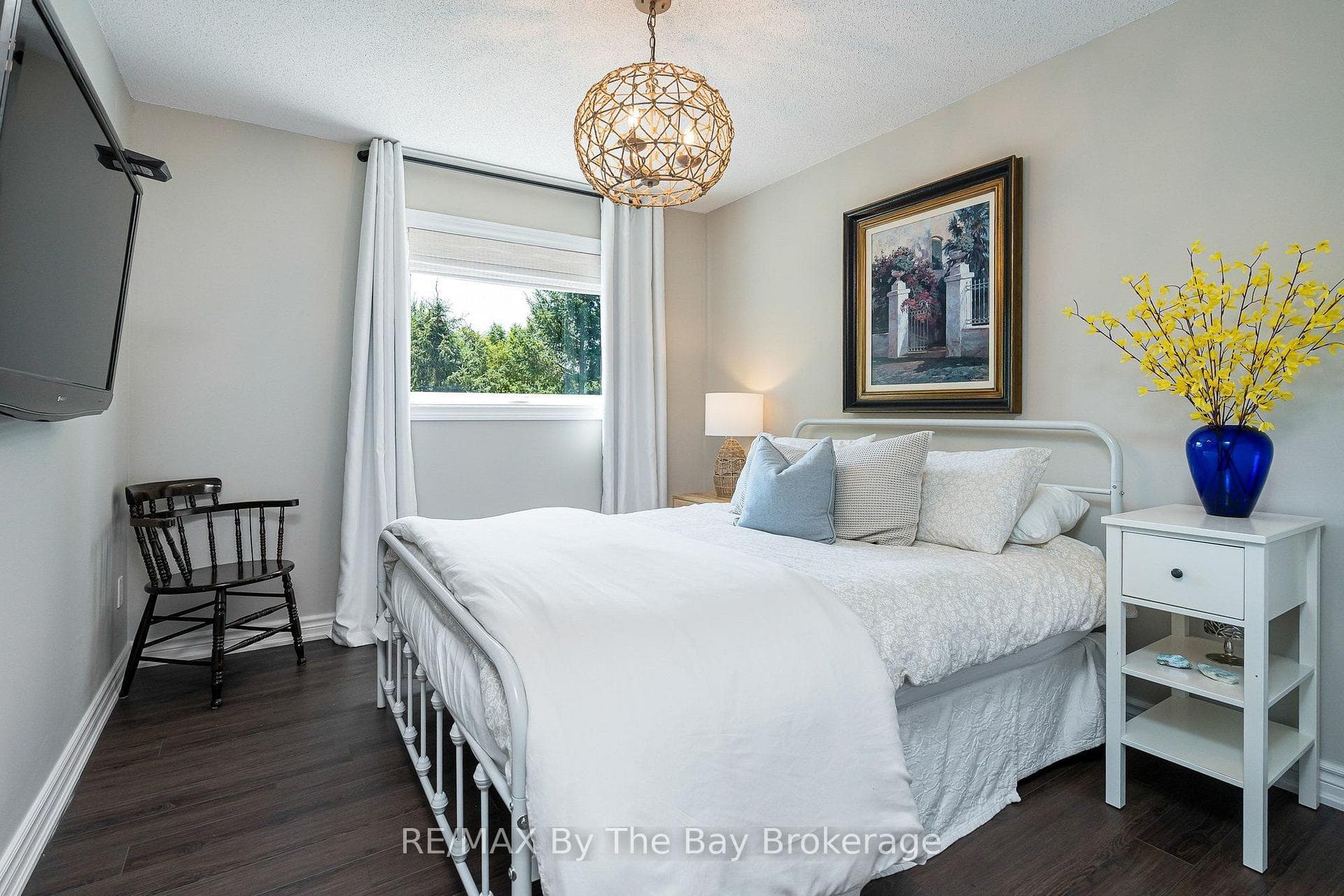 22 BRIDLEWOOD Crescent photo 33