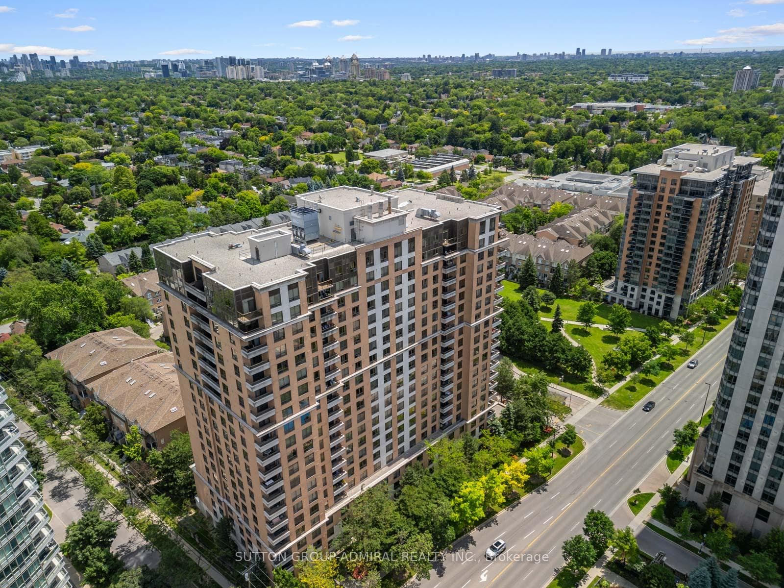 18 Sommerset Way Unit 1817 photo 25