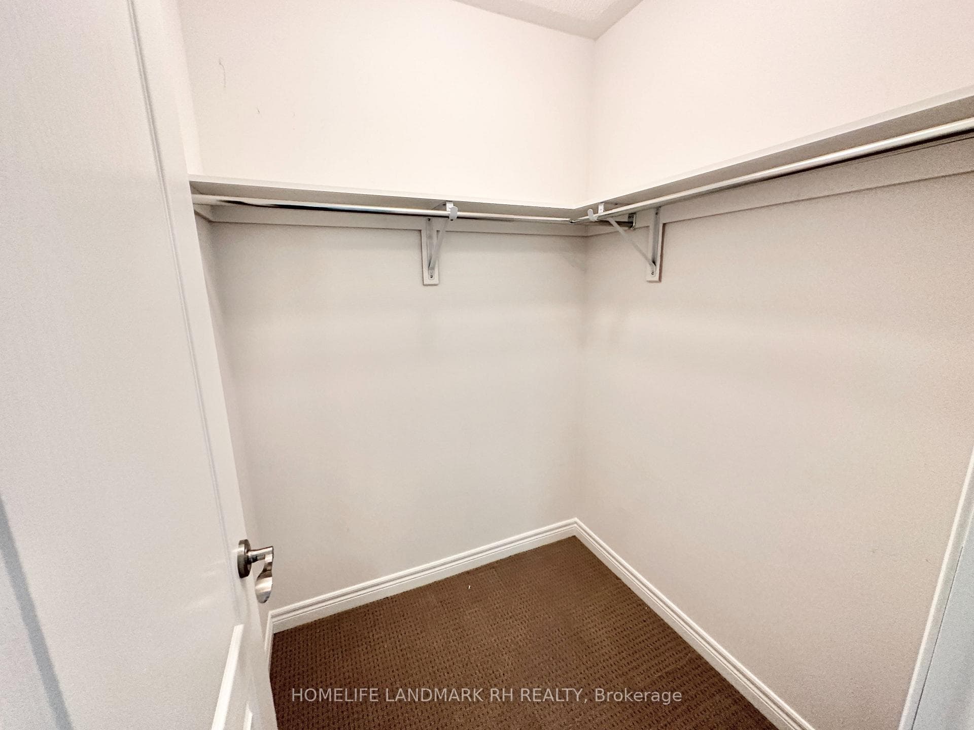 161 Pleasant Boulevard photo 20