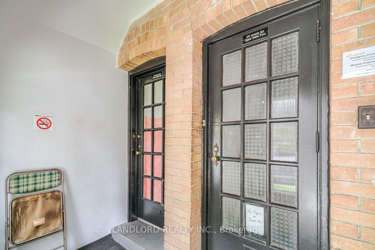 20 Acacia Road Unit Upper photo 3