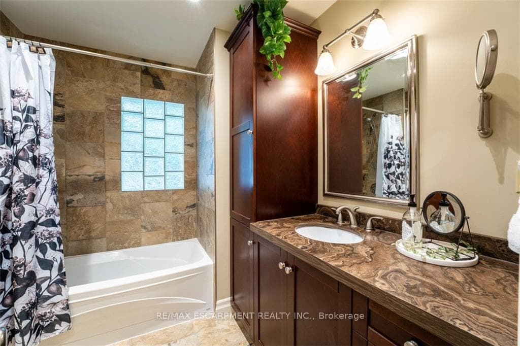 961 Park Avenue photo 21
