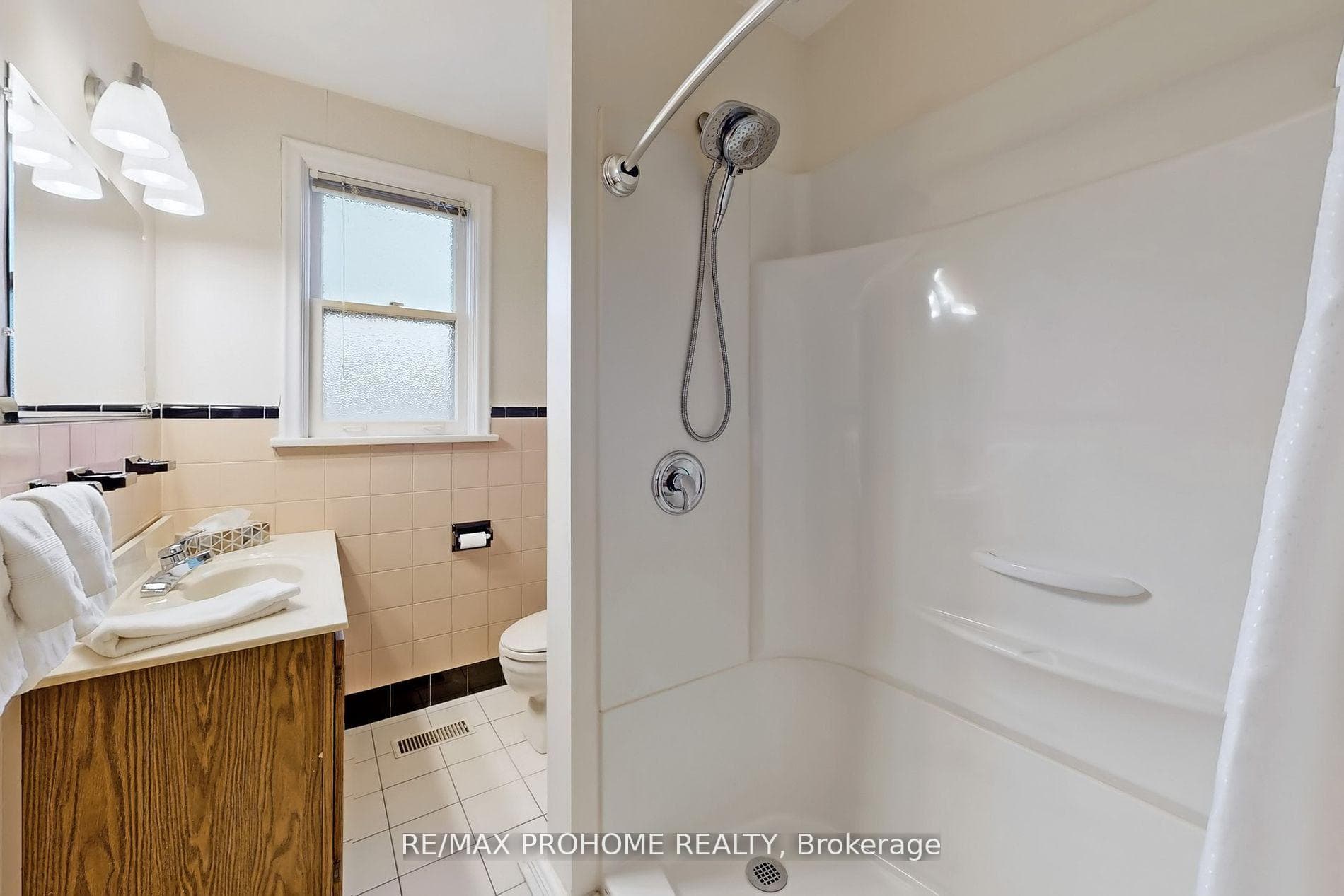 17 Oakworth Crescent photo 25