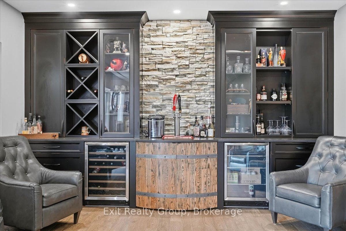 544 Shannon Road photo 32