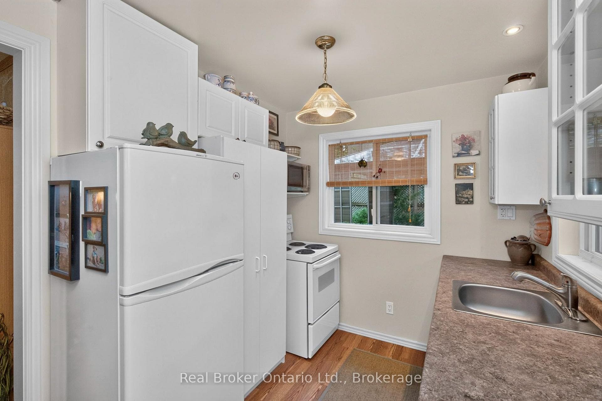 224 Tiny Beaches Road S Road photo 7