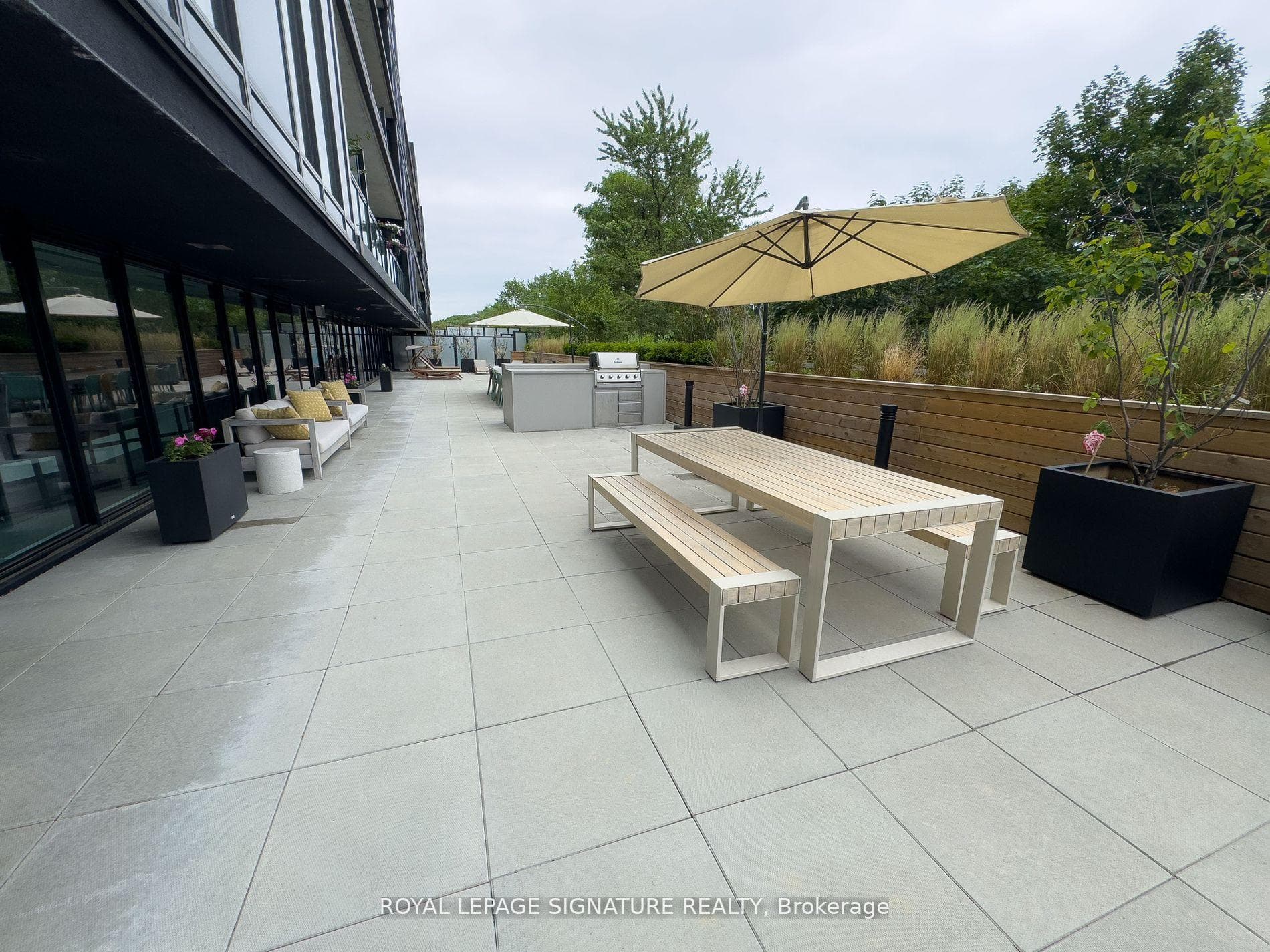 BBQ PATIO