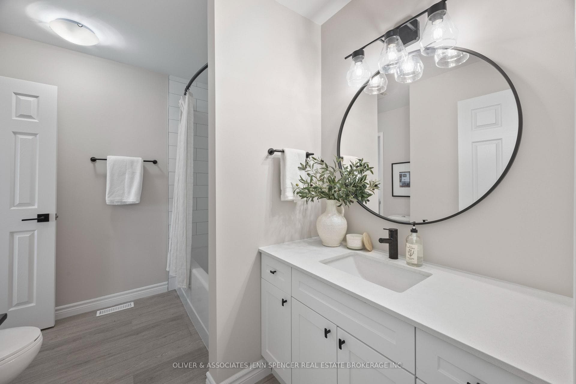601 Grenfell Drive Unit 66 photo 26