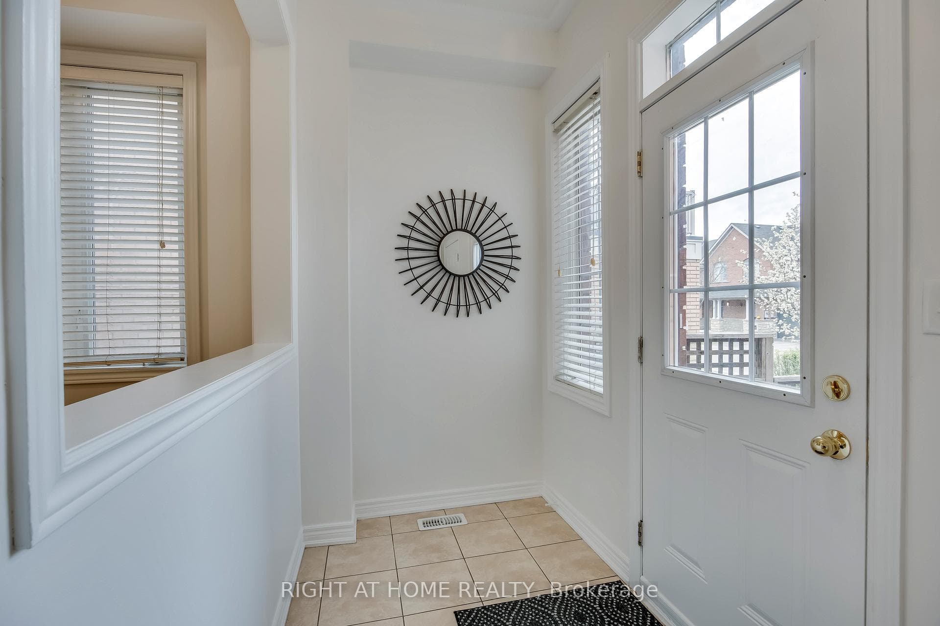 1015 Galesway Boulevard Unit 13 photo 4