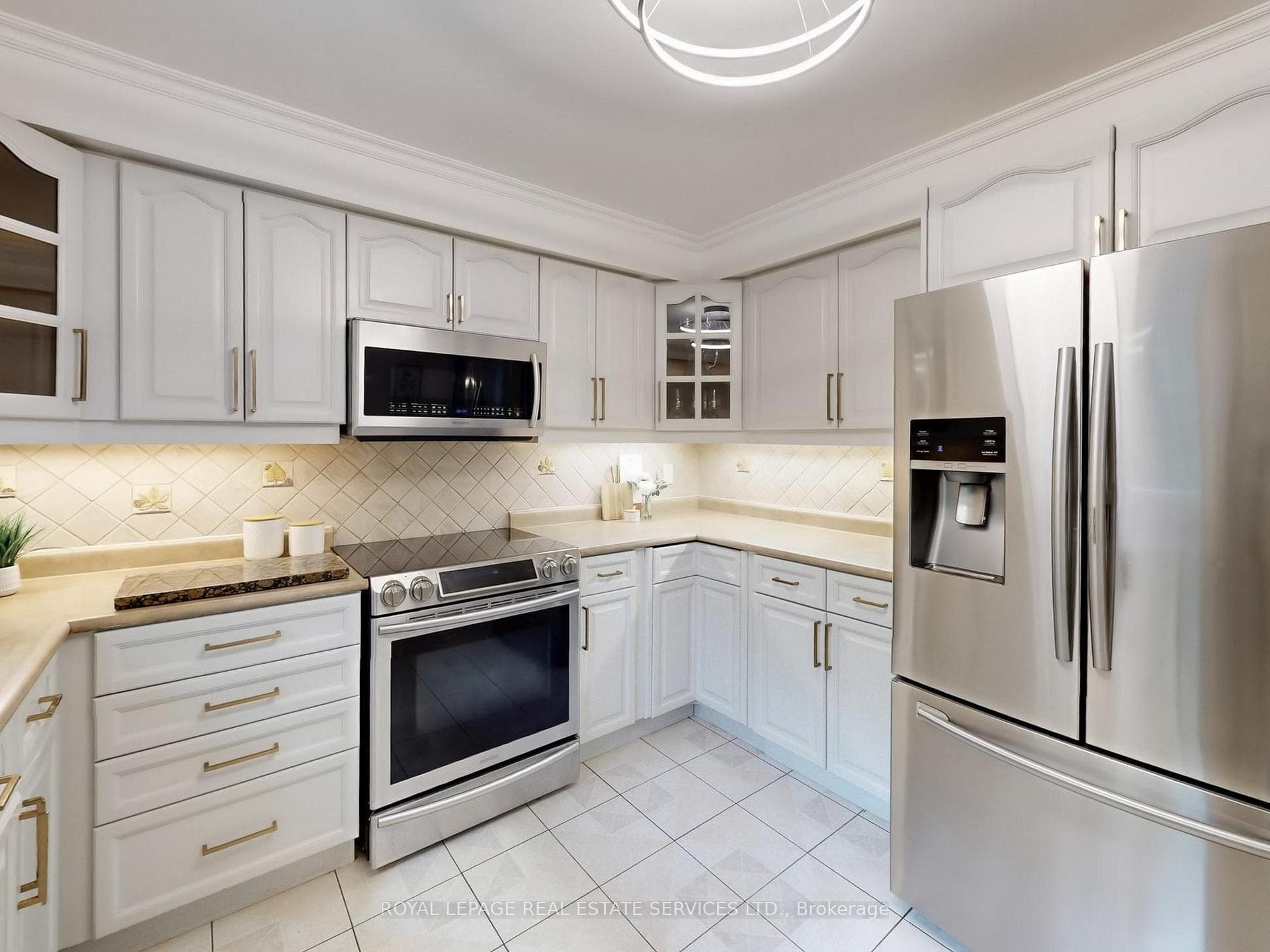 258 Westmount Boulevard photo 12