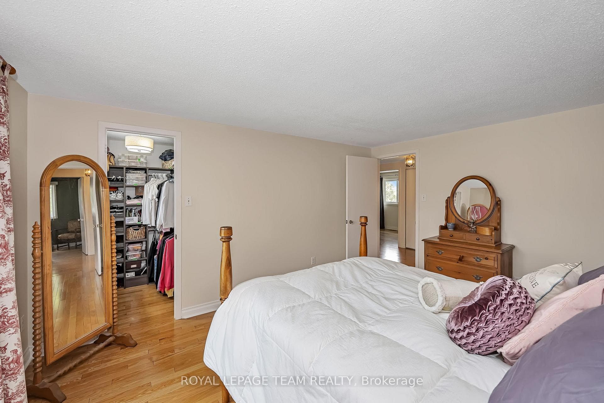99 Melanie Crescent photo 11