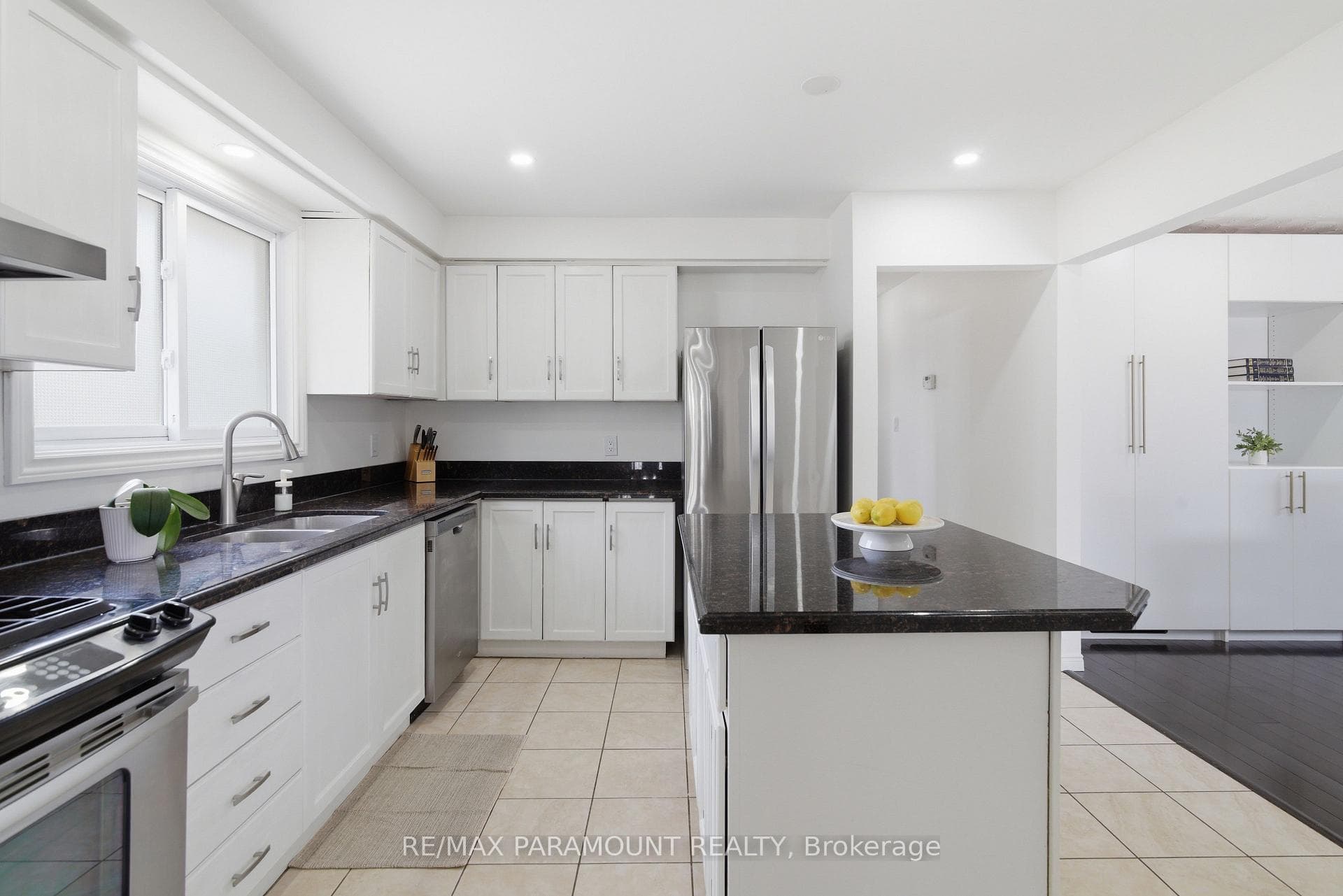 1262 Upper Gage Avenue photo 10