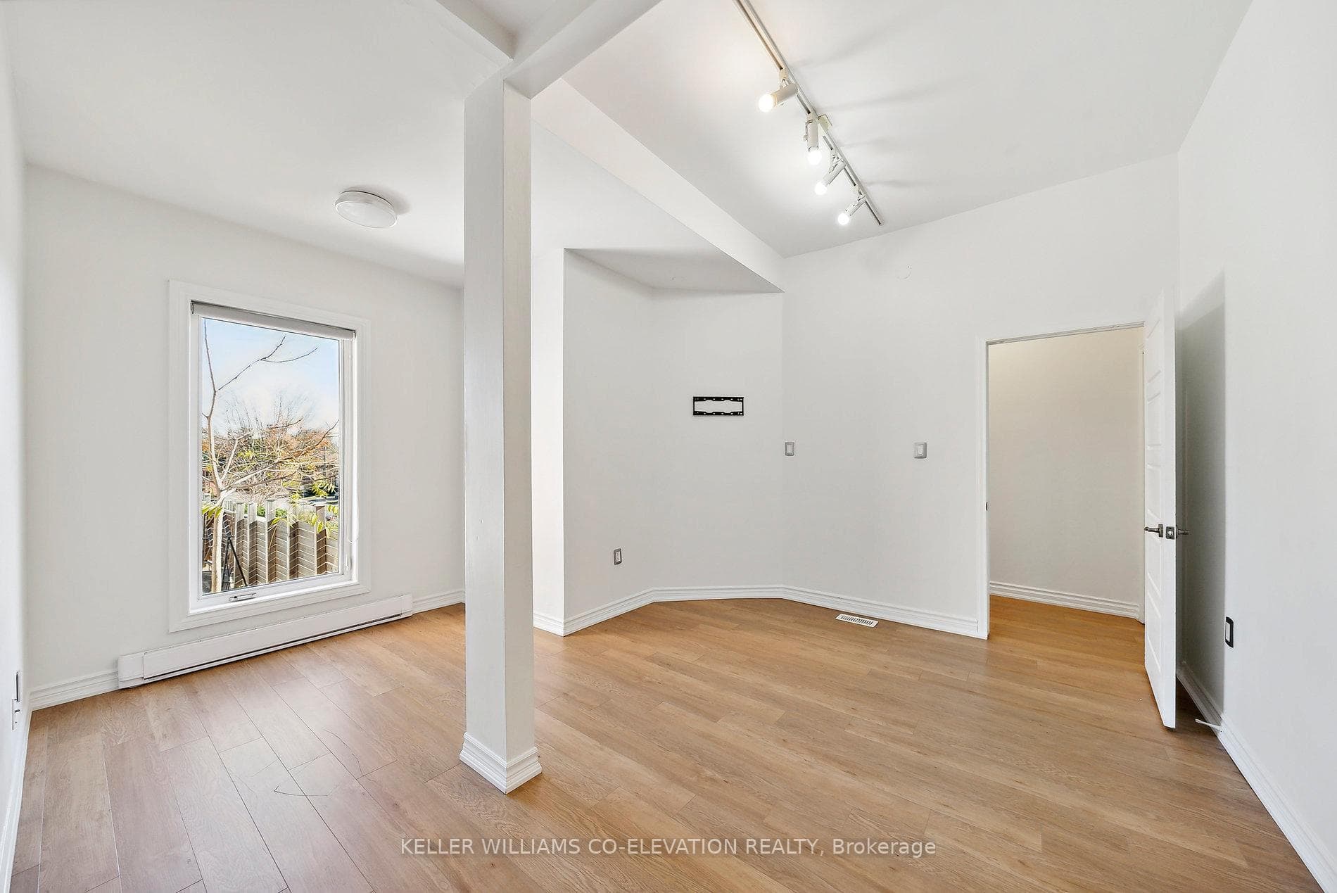 681 Scarlett Road Unit Main level photo 13