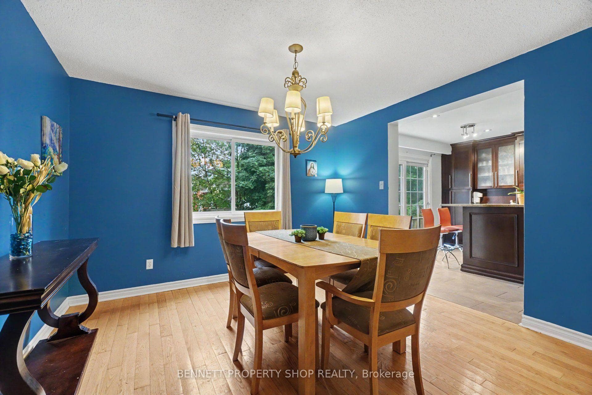 1879 Leclair Crescent photo 6