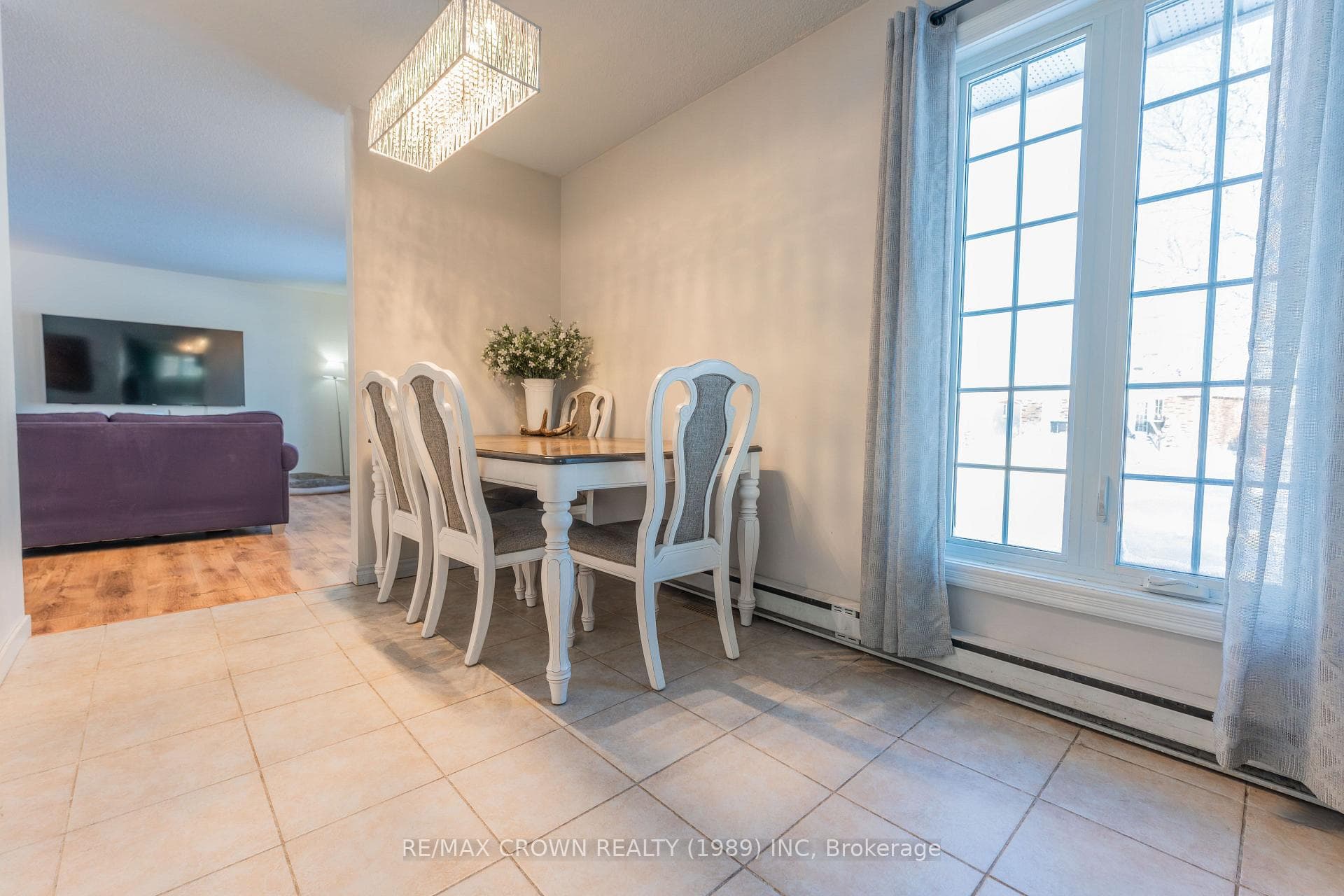 17 Champlain Crescent photo 7