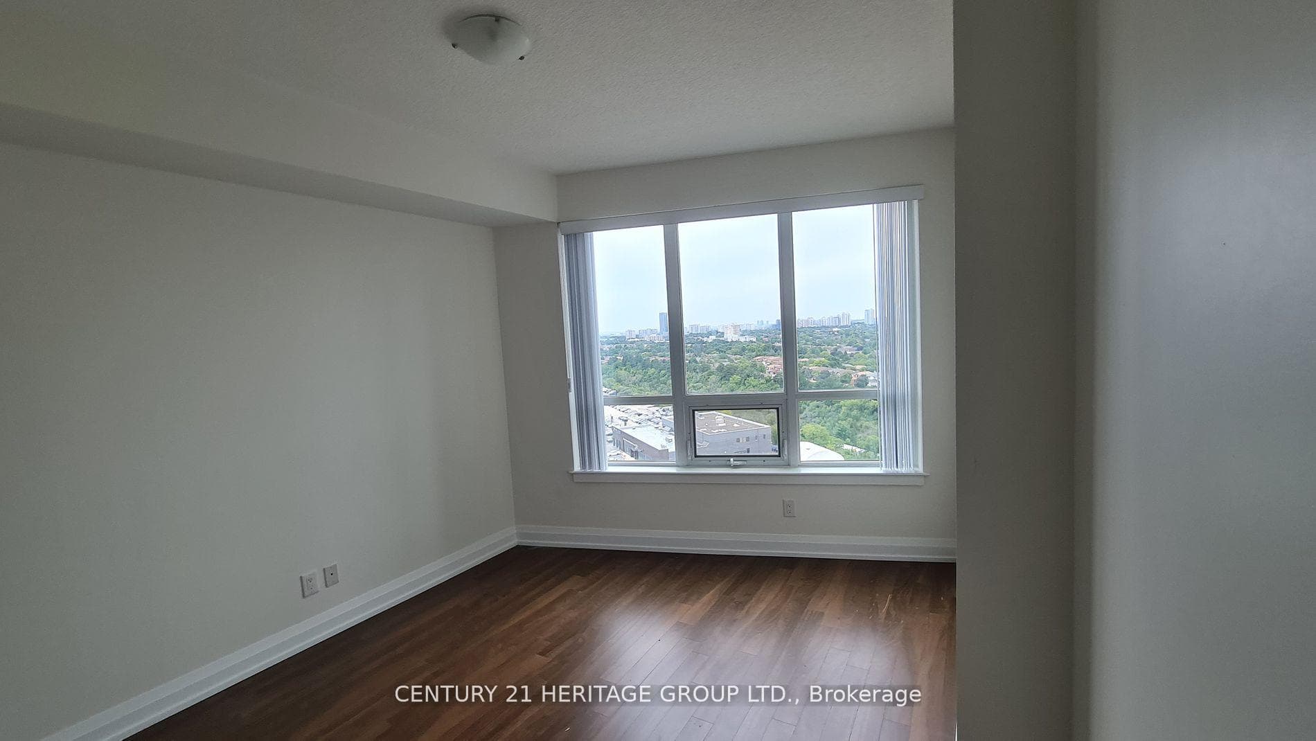 7171 Yonge Street Unit 1207 photo 10
