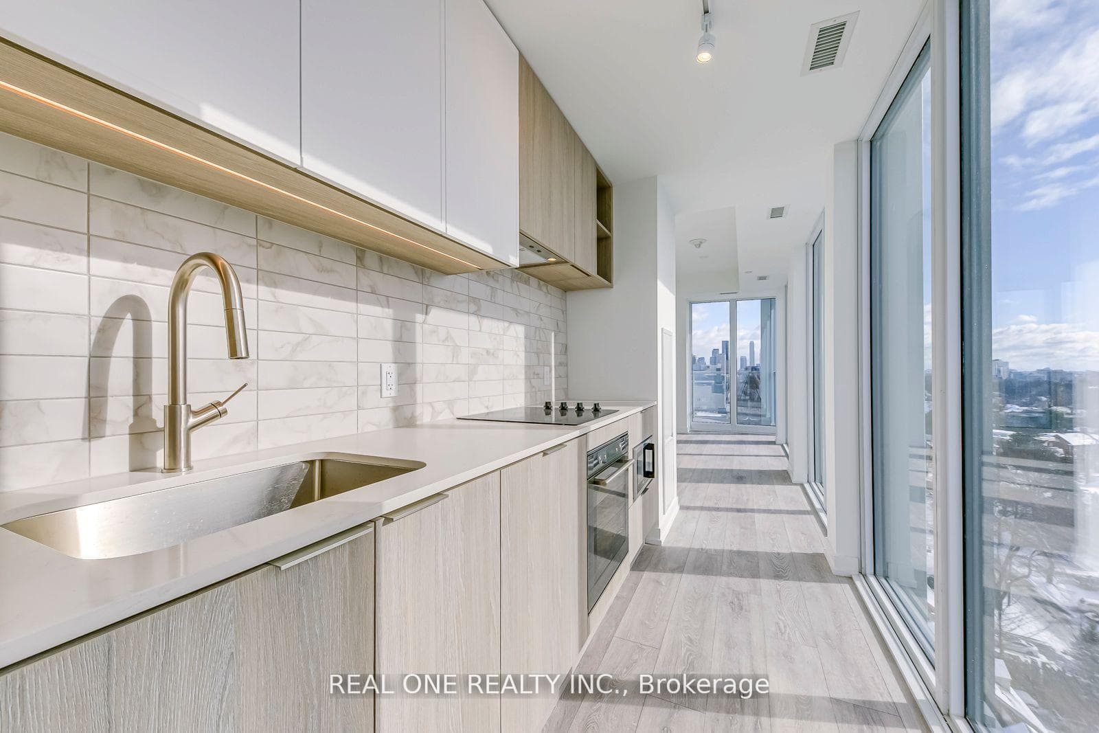 2020 Bathurst Street Unit 1520 photo 7