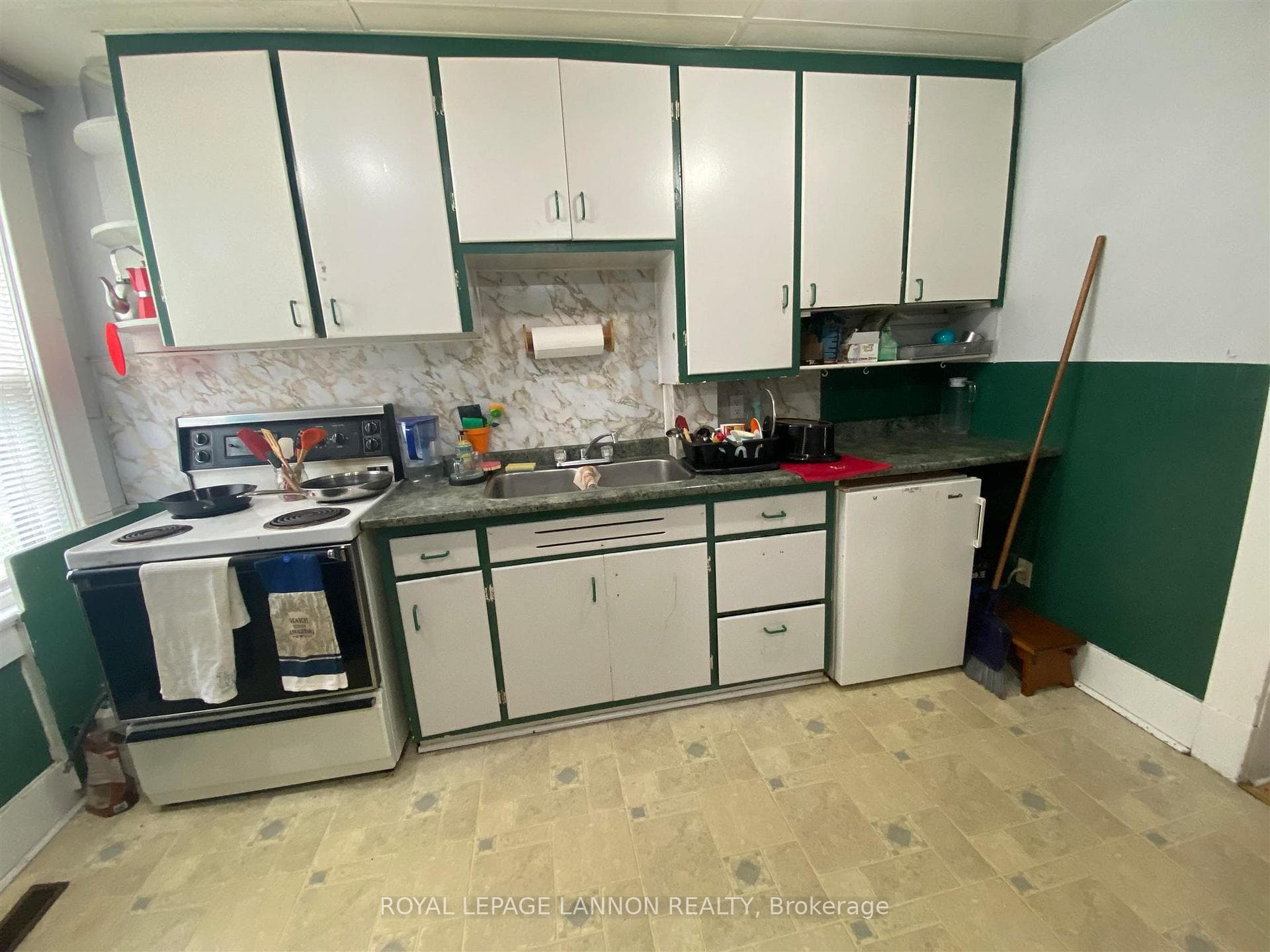 16 Johnson Avenue photo 13