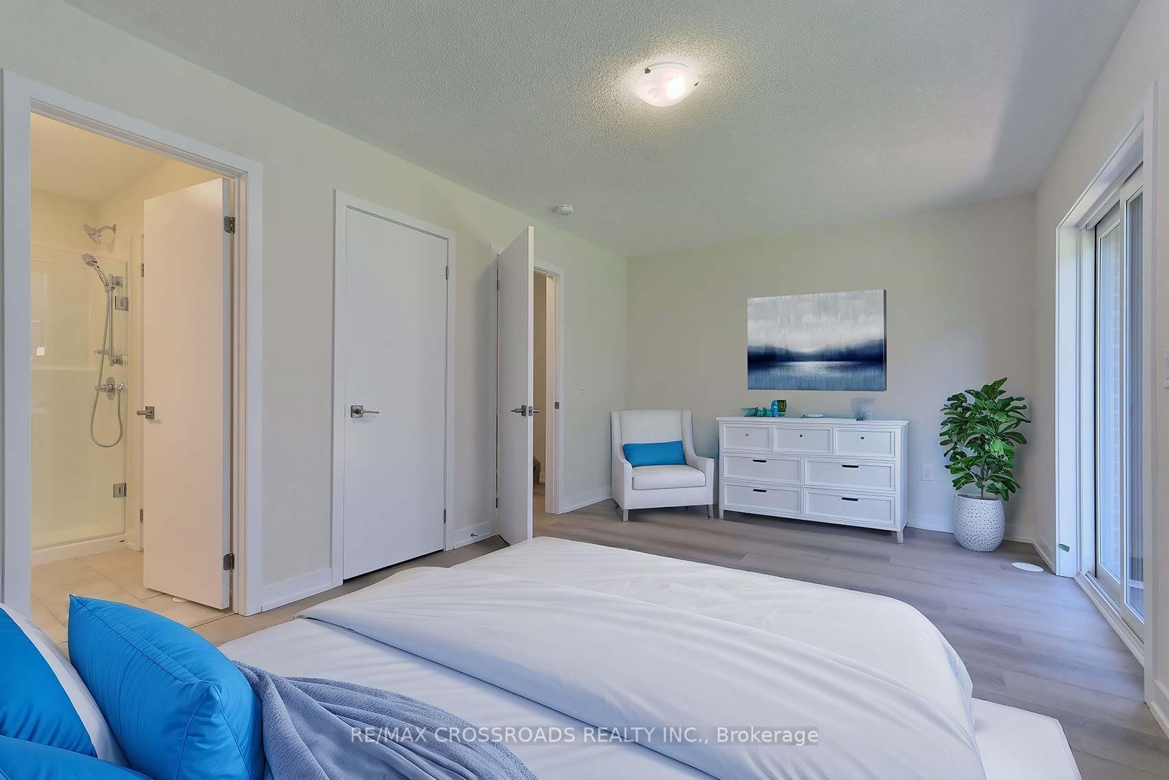 1344 Kobzar Drive photo 36