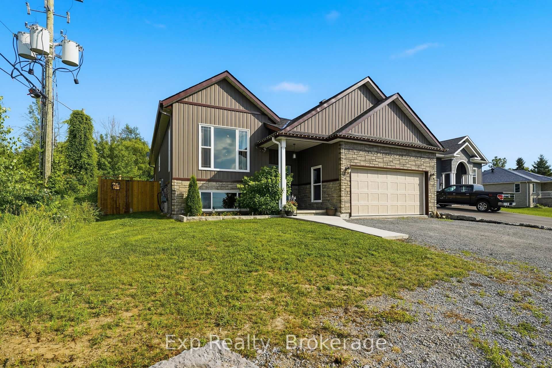 818 Palace Road photo 2