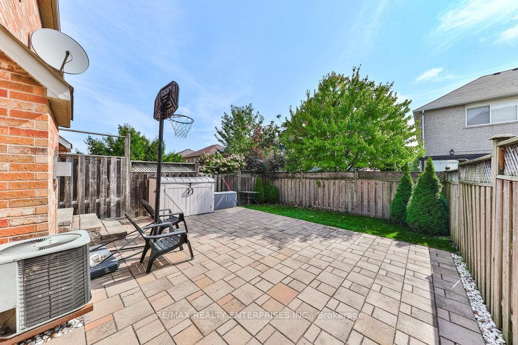3898 Skyview Street photo 35