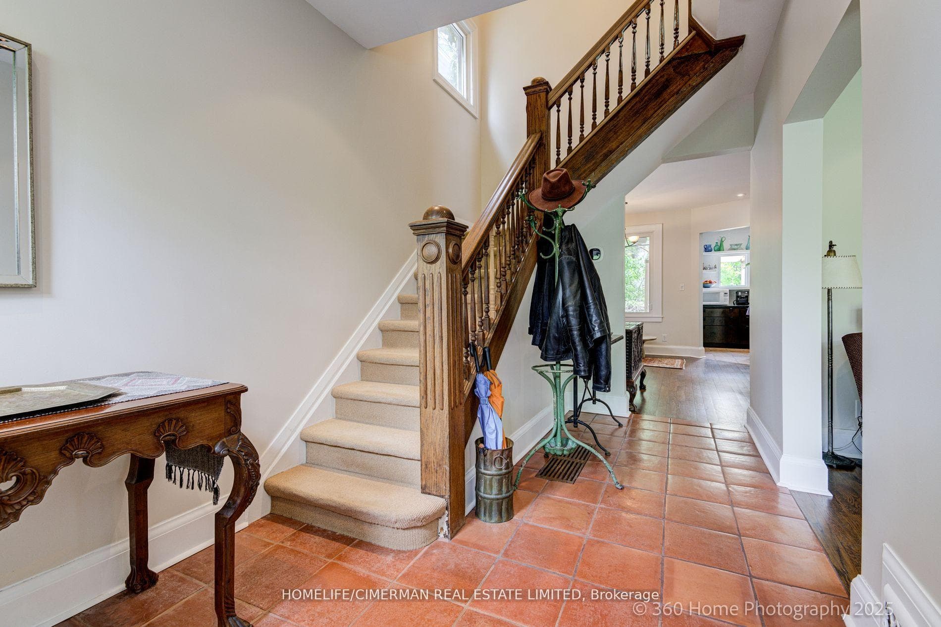 73 Spruce Hill Road photo 3