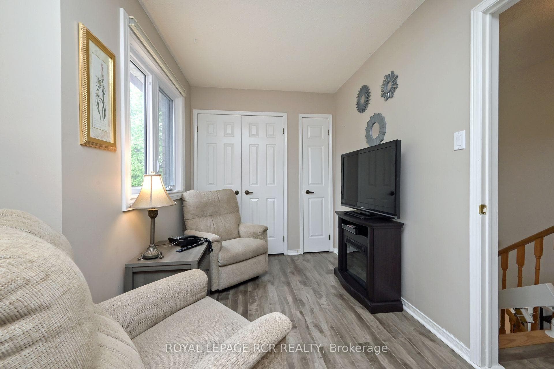 2nd Bedroom Doube Closet