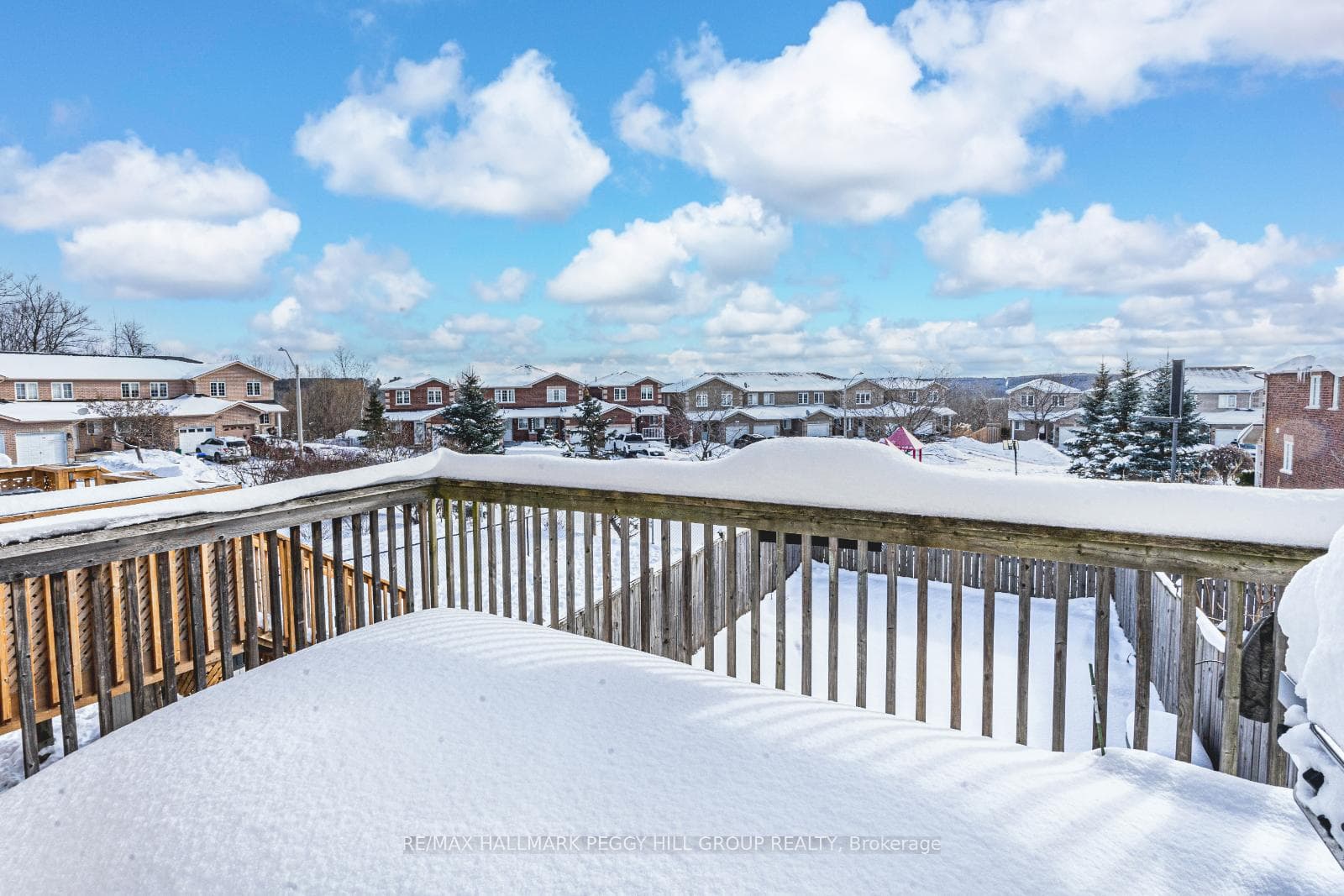 163 Southwinds Crescent photo 13