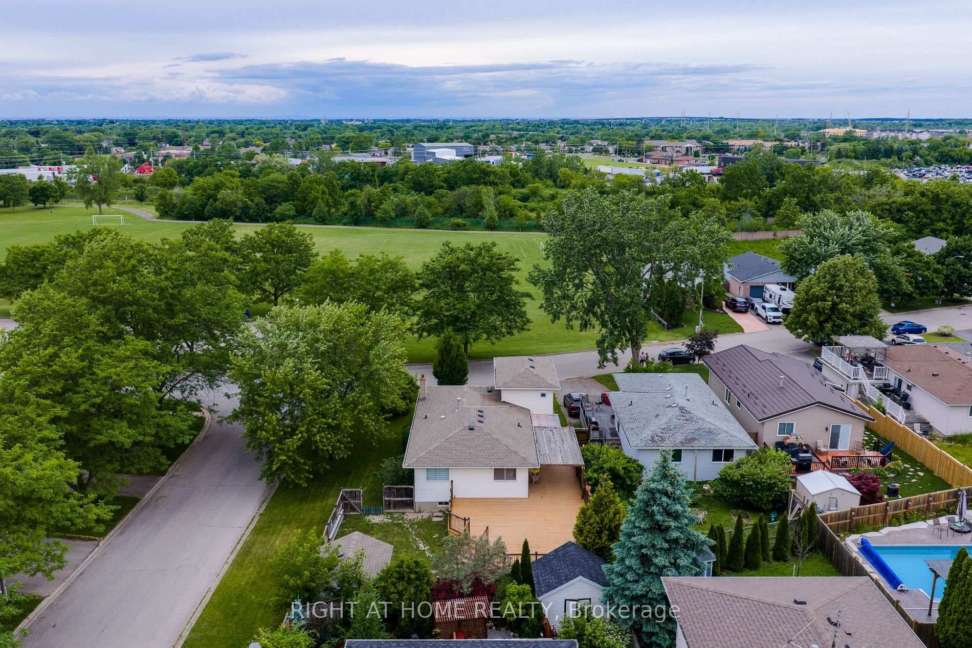 62 HAZEL Street photo 10