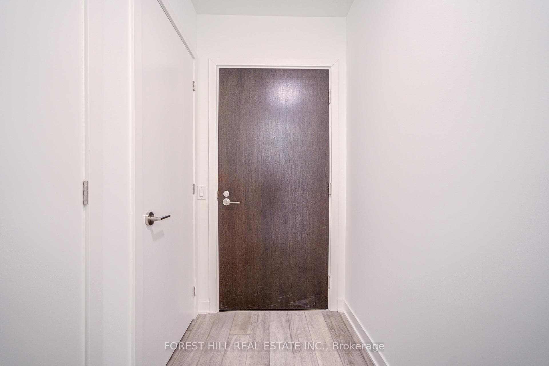 11 Yorkville Avenue Unit 1003 photo 10