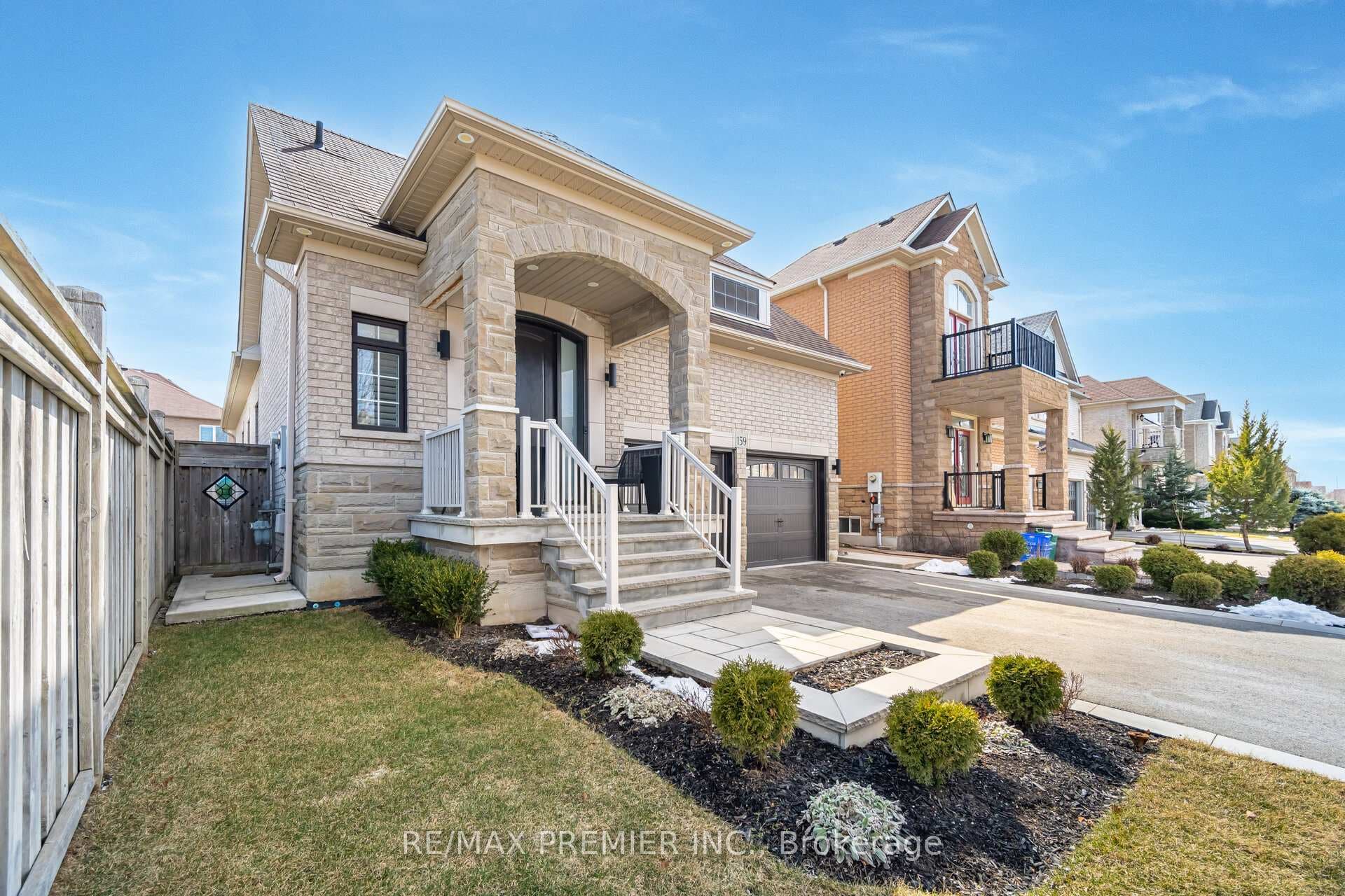 159 Lormel Gate photo 2