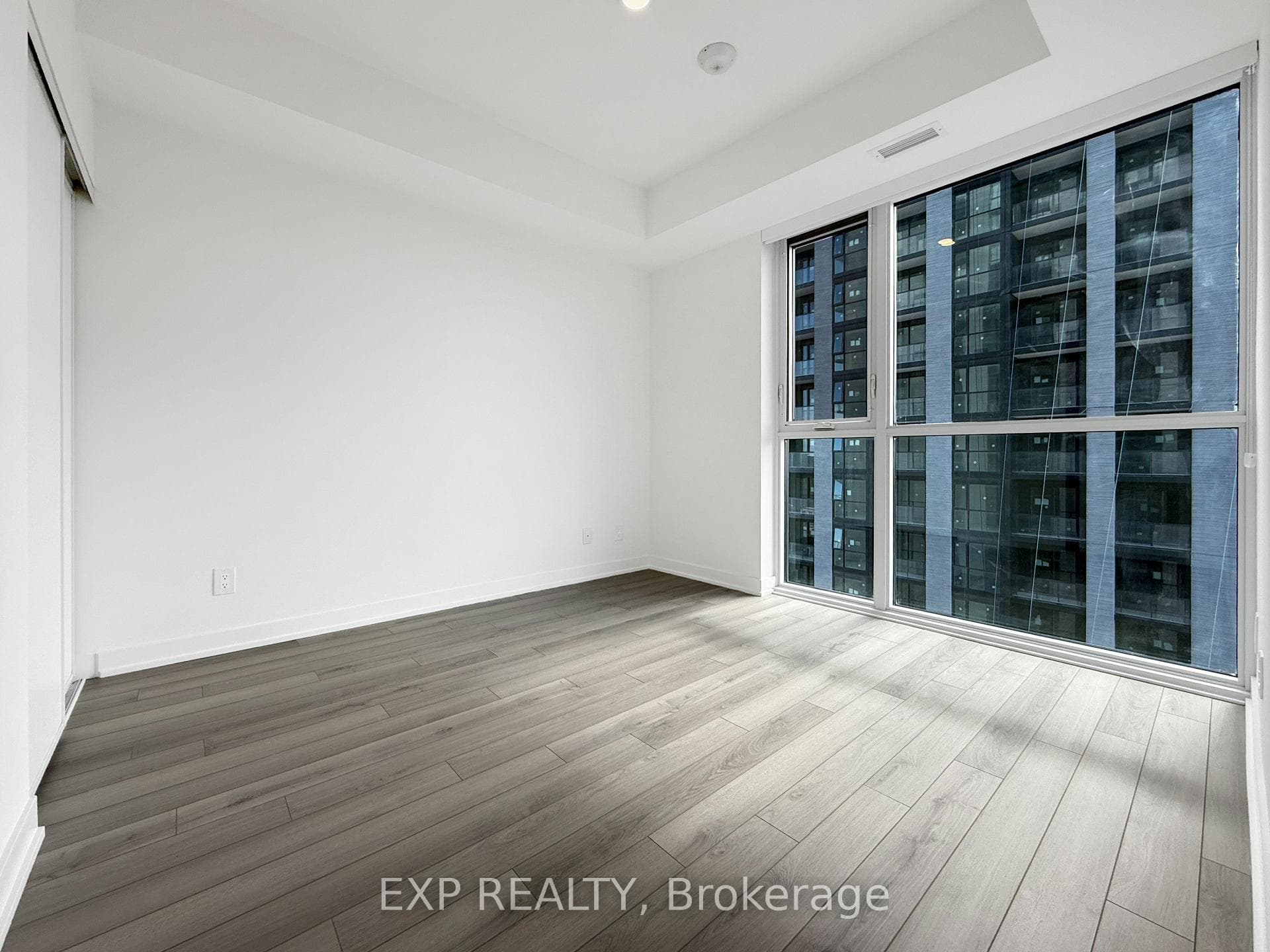 3079 Trafalgar Road Unit 1002 photo 26