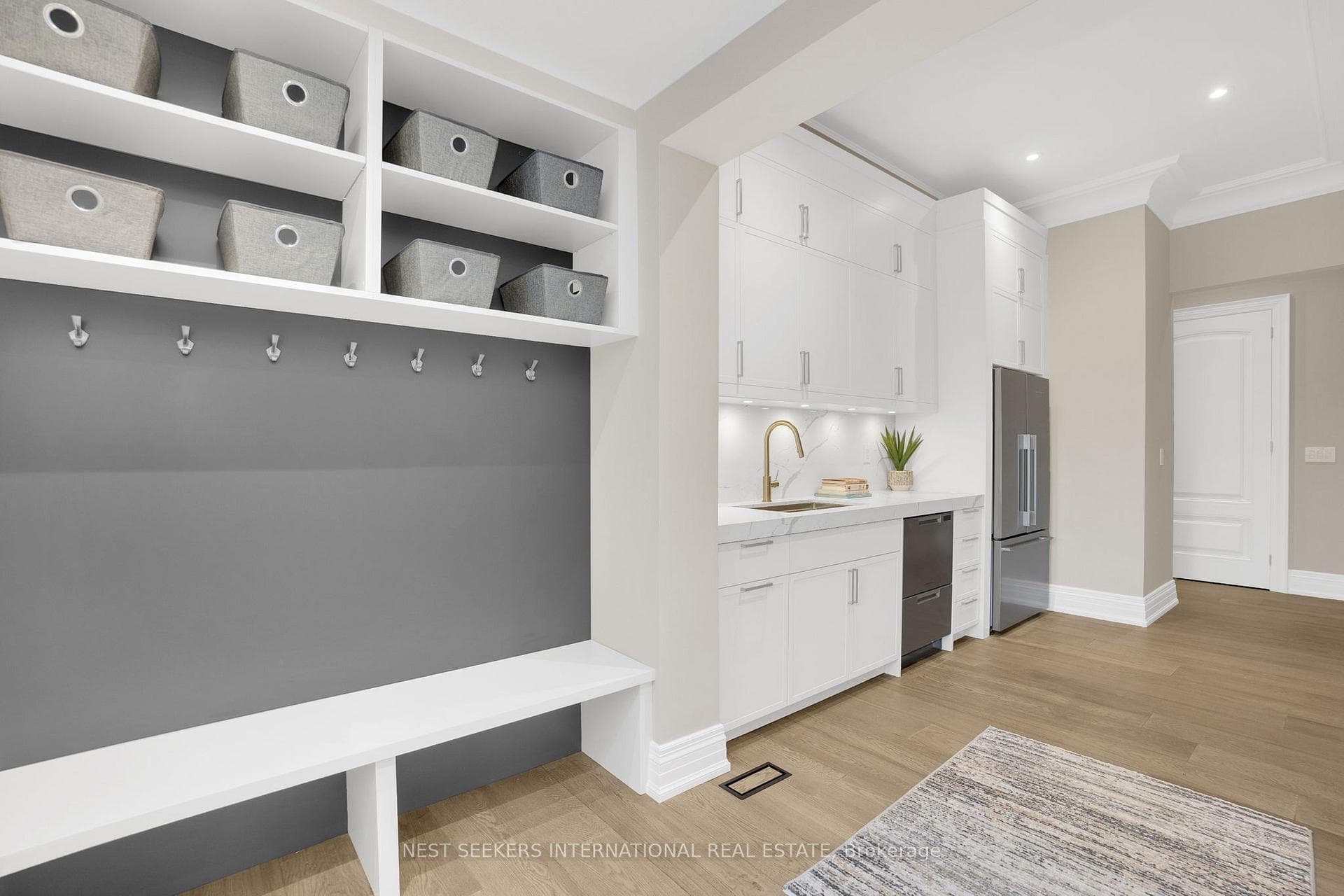141 Kingscross Drive photo 18
