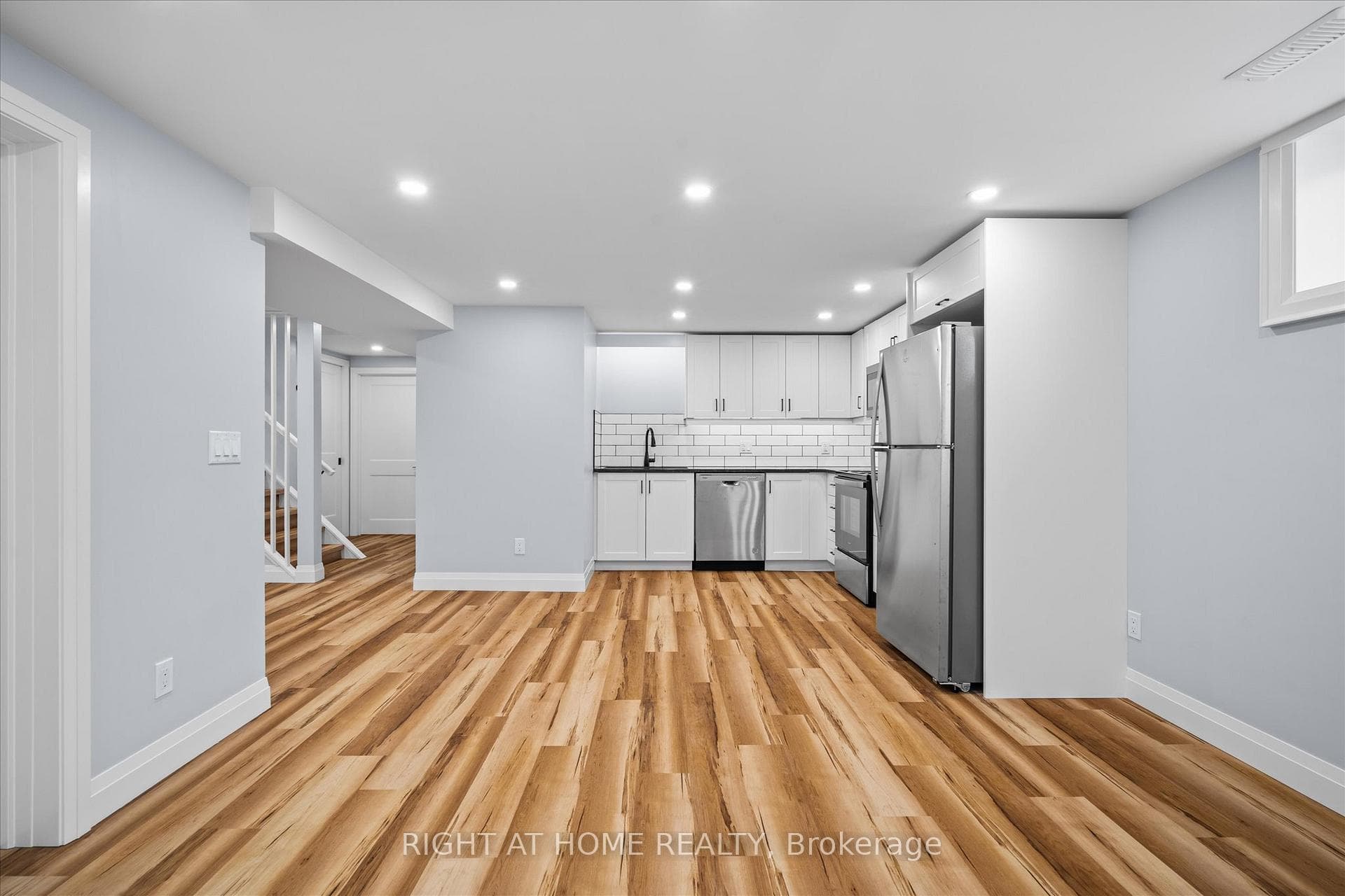 1348 Minden Street Unit Lower photo 6