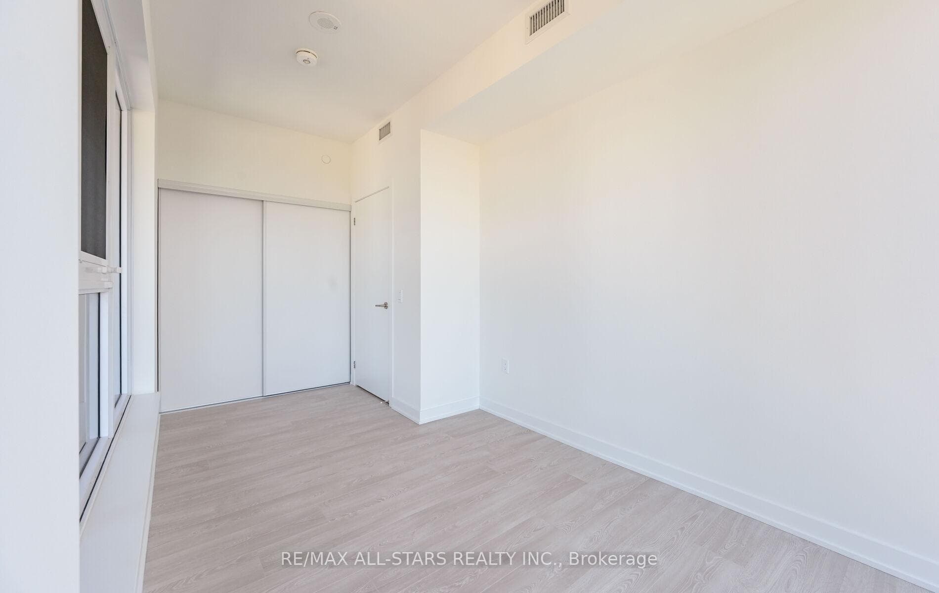 1 Quarrington Lane Unit 2309 photo 35
